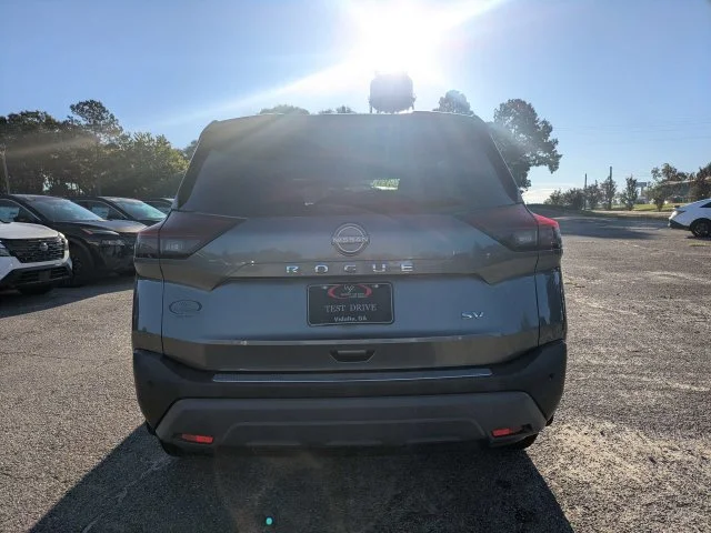 Used 2023 Gray Nissan SV image 5