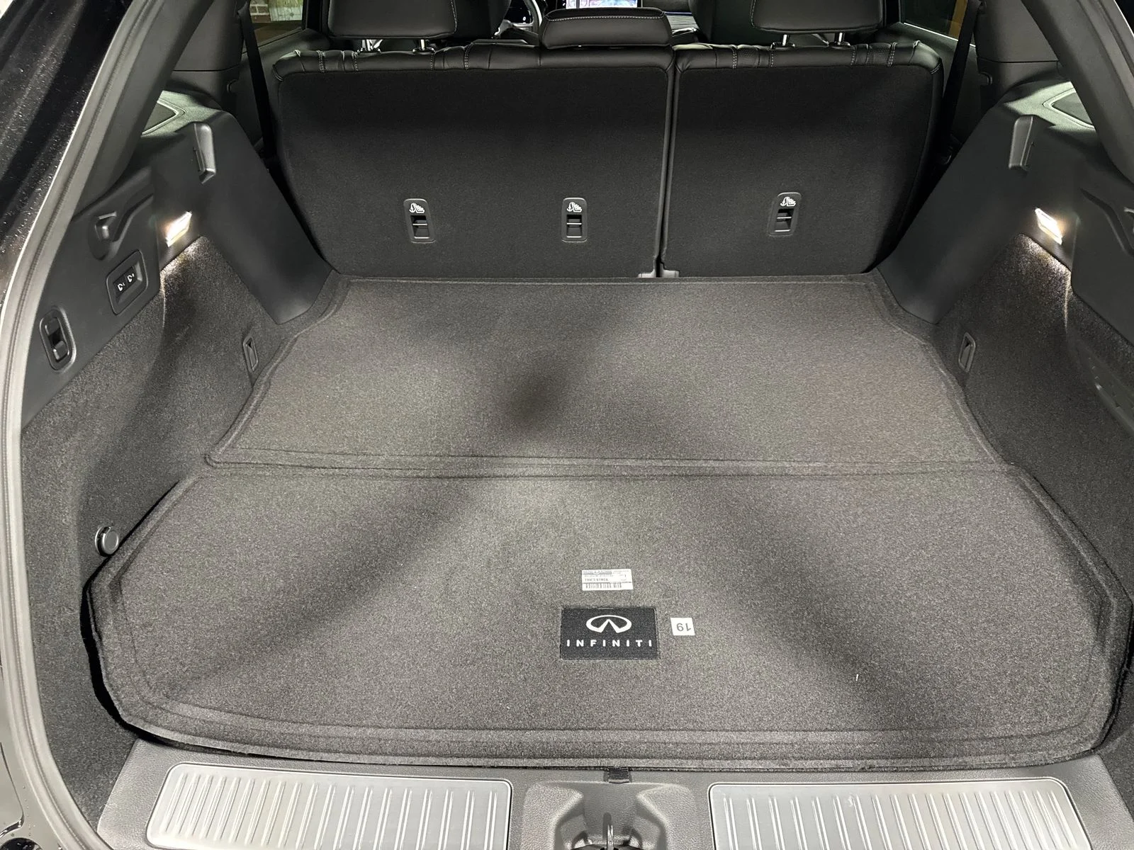 New 2027 MINERAL BLACK INFINITI Autograph AWD image 24