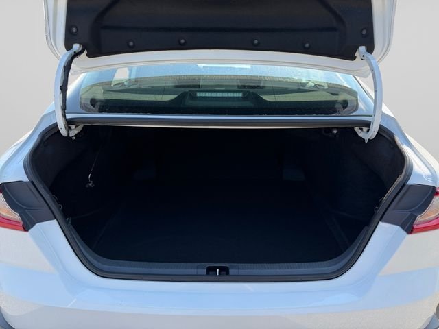Used 2025 Ice Toyota SE image 19