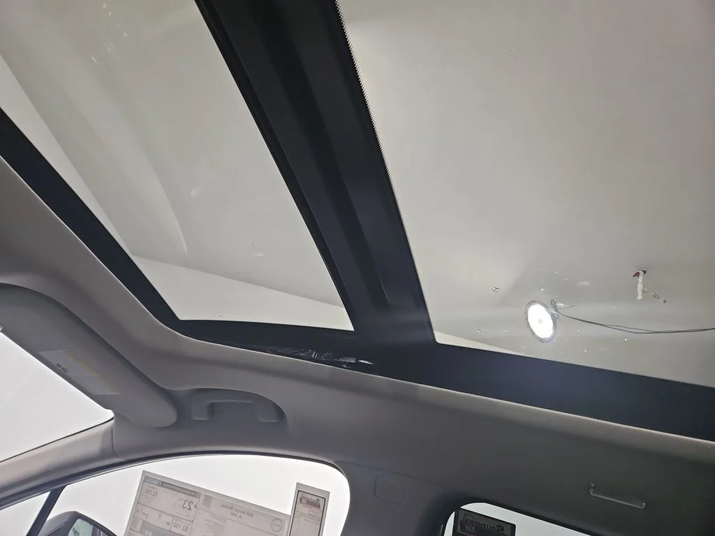 New 2026 Everest White Pearl TriCoat Nissan SL image 22