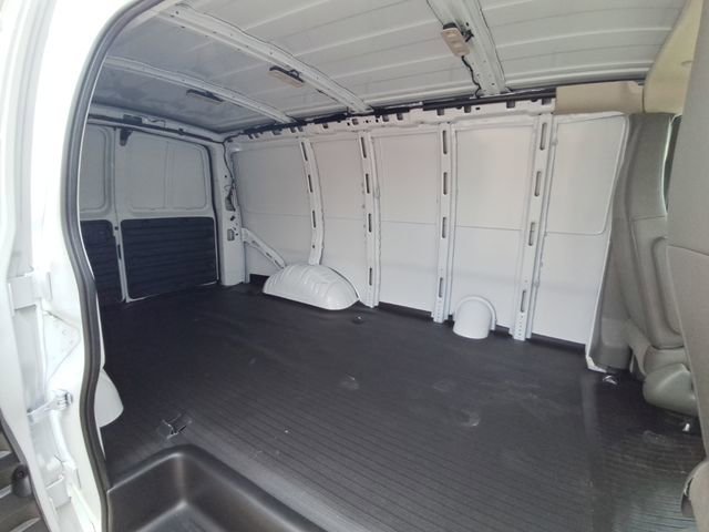 2025 Chevrolet Express Cargo Work Van - Photo 21