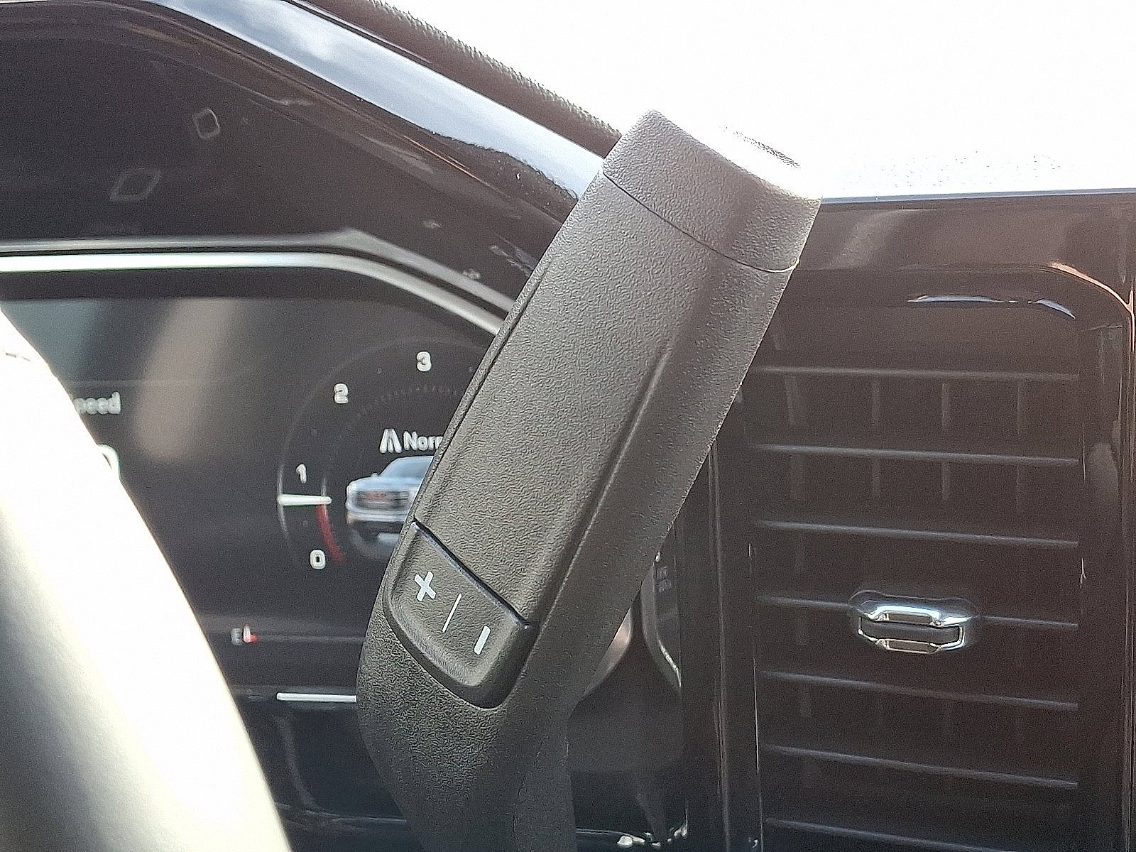 2026 GMC Sierra 1500 Elevation - Photo 9