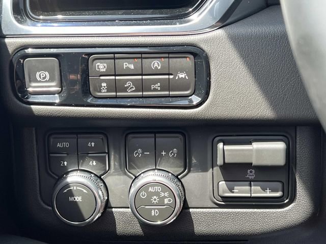 2026 GMC Yukon Denali - Photo 31