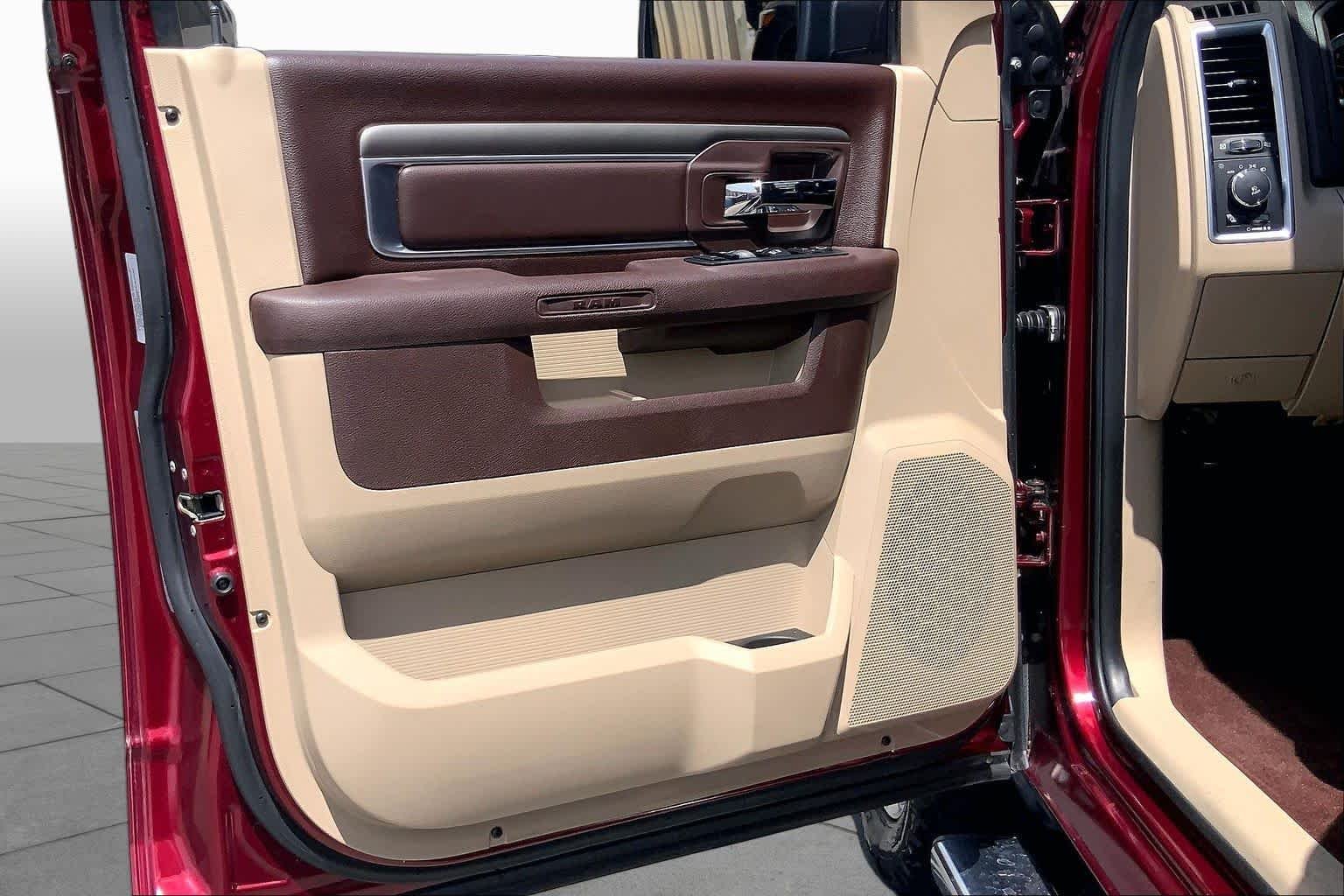 Used 2017 Delmonico Red Pearlcoat Ram Lone Star Silver image 22