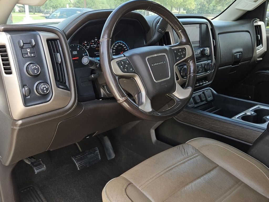Used 2018 Silver GMC Denali image 13