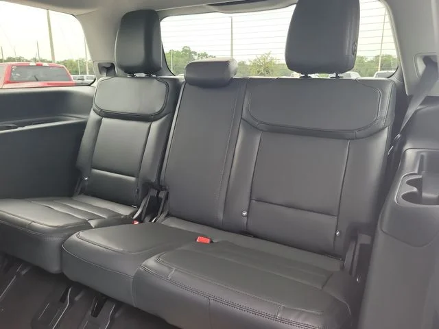 New 2027 Gray Metallic Ford Active image 16