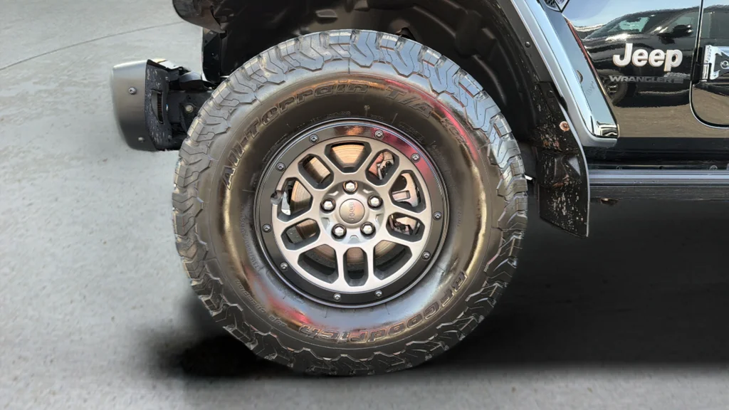 Used 2023 Black Jeep Rubicon 392 image 29