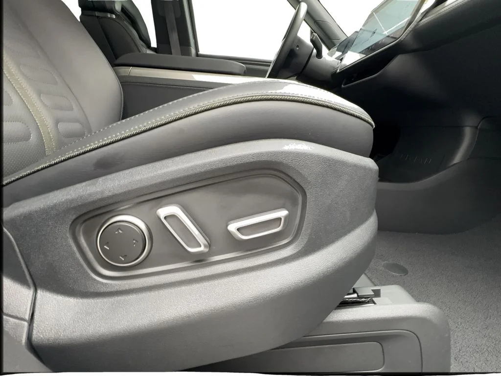 Used 2026 Blue Rivian Dual Motor Standard Pack image 34