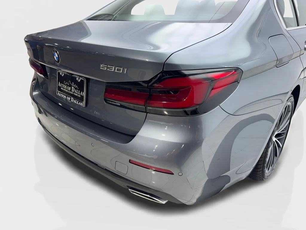 Used 2022 Blue BMW 530i xDrive image 17