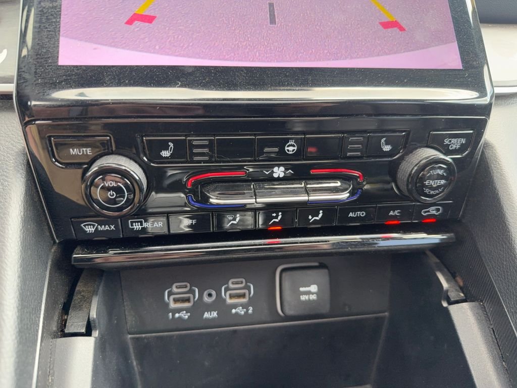 Used 2024 White Jeep 4xe image 22