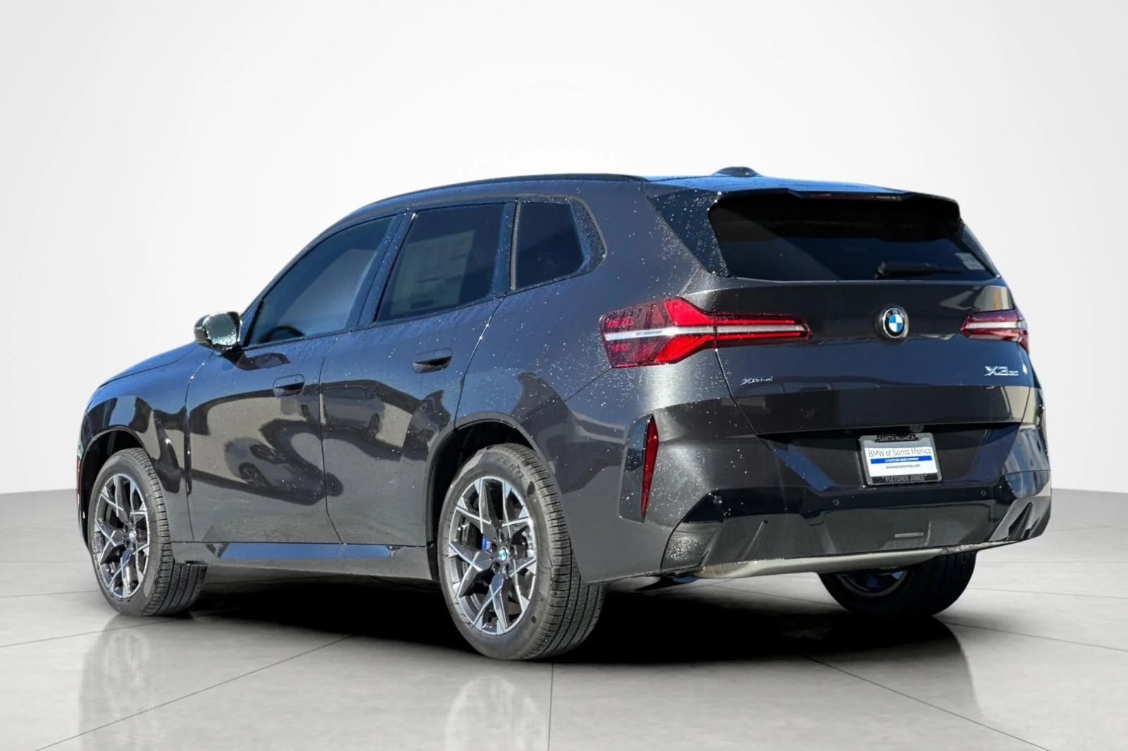 New 2026 Dark Graphite Metallic BMW 30 xDrive image 3