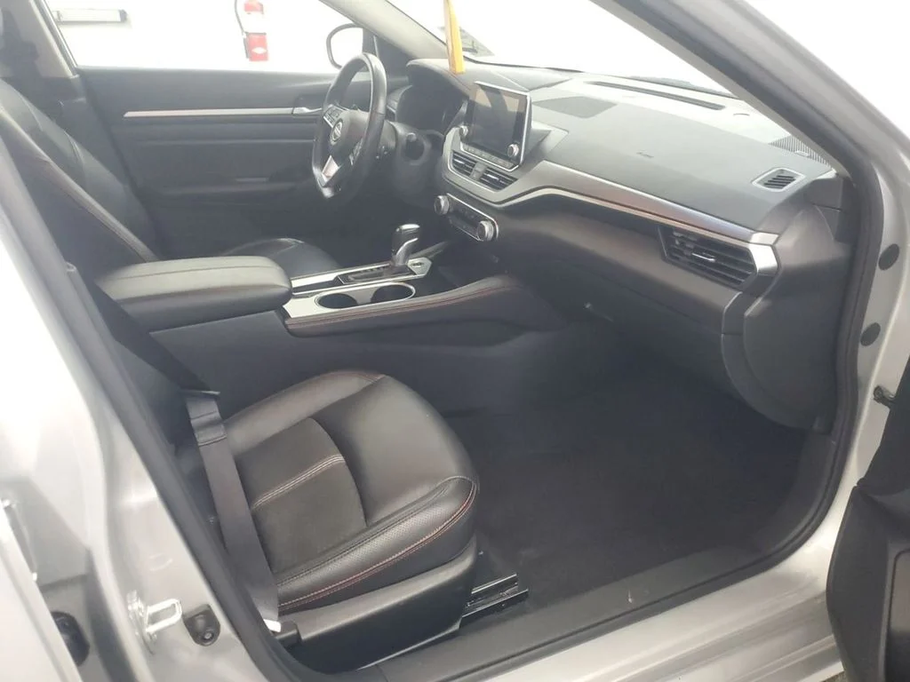 Used 2024 Brilliant Silver Metallic Nissan 2.5 SR image 10