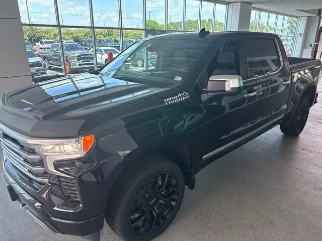 Used 2024 Black Chevrolet High Country image 4