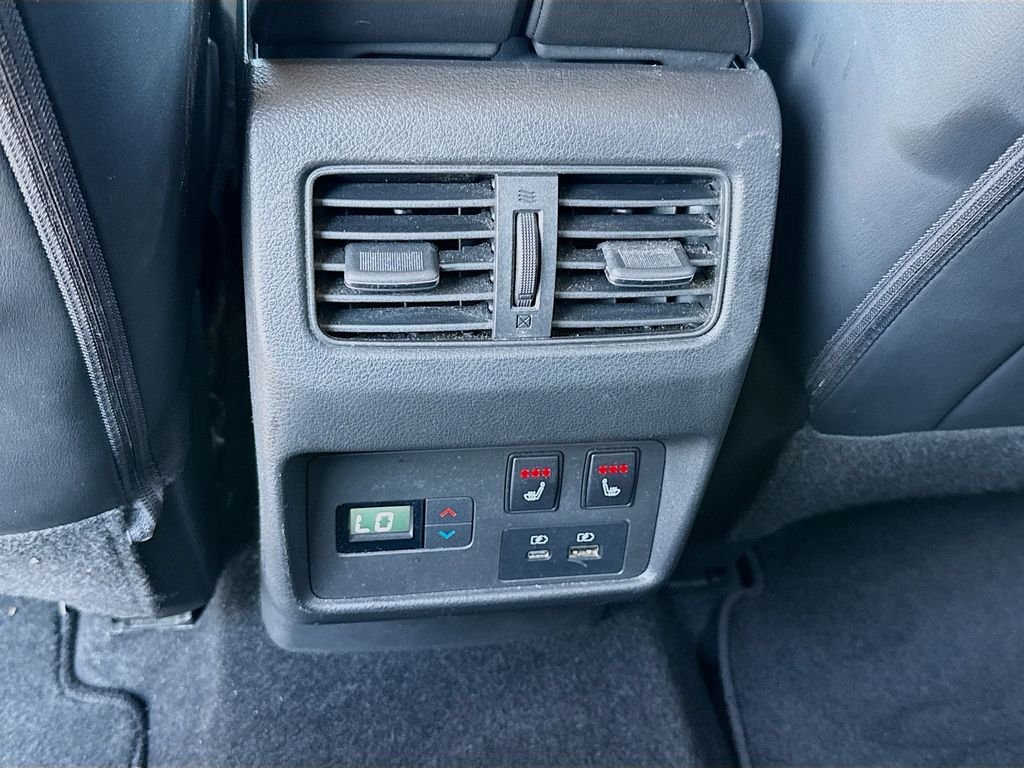 Used 2021 Super Black Nissan Platinum image 26