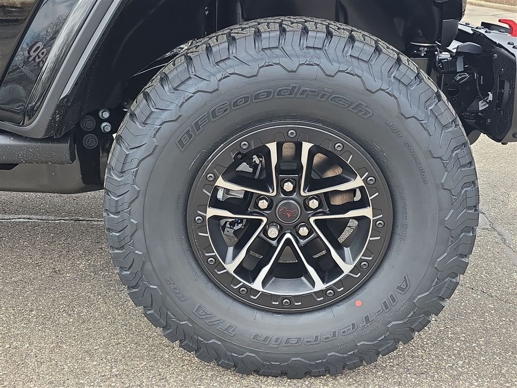 New 2026 Black Clear-Coat Exterior Paint Jeep Rubicon X image 11