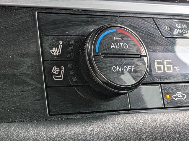 Used 2025 Gray Nissan Platinum image 24