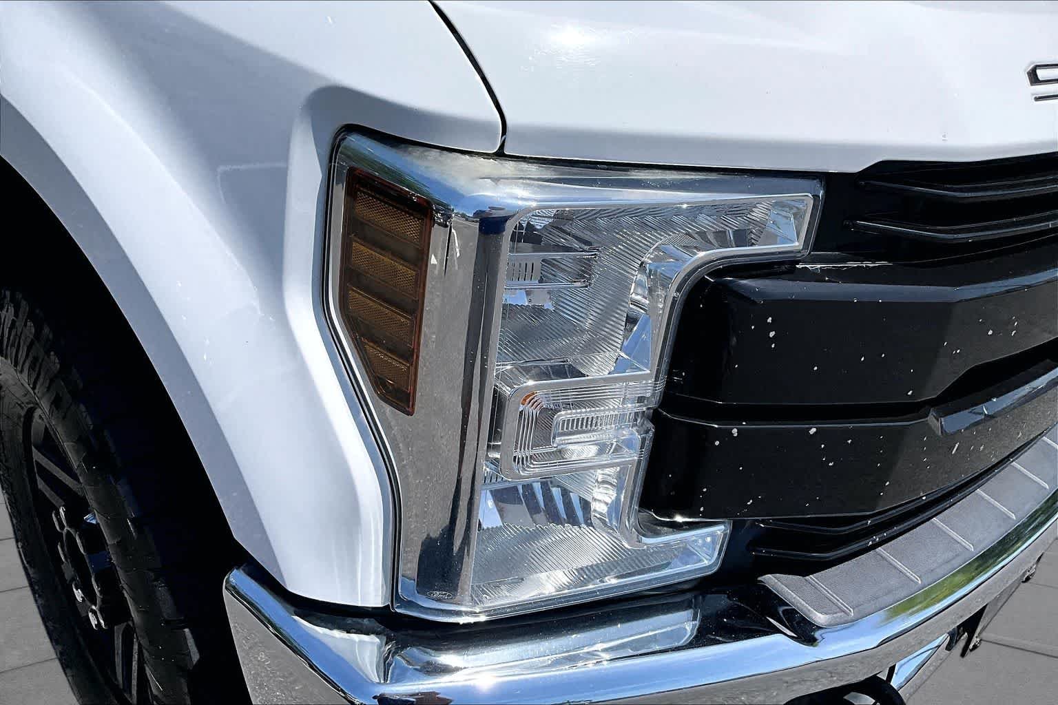 Used 2019 Oxford White Ford LARIAT image 26