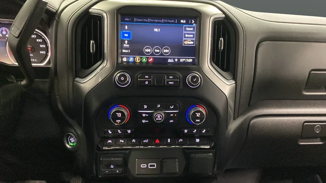 Used 2019 Shadow Gray Metallic Chevrolet LTZ image 12