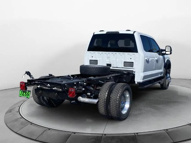 New 2026 Oxford White Ford F-450® LARIAT® image 5