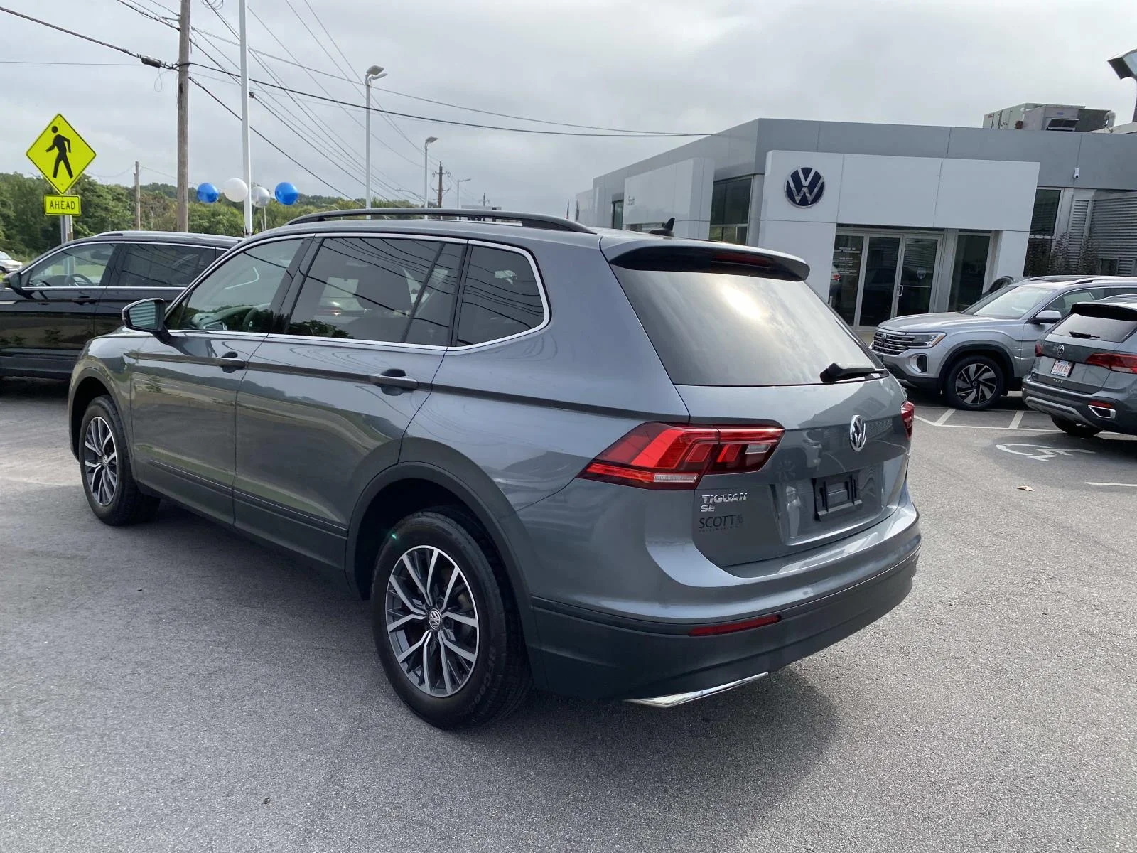 Used 2019 Volkswagen Tiguan SE with VIN 3VV2B7AXXKM194223 for sale in East Providence, RI