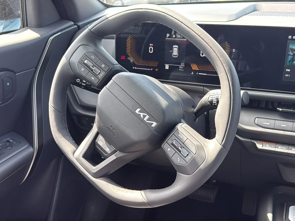 New 2027 Frost Blue / Black Roof Kia X-Line S image 15