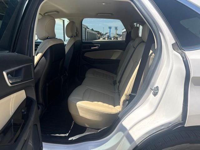 Used 2019 White Ford SEL image 4