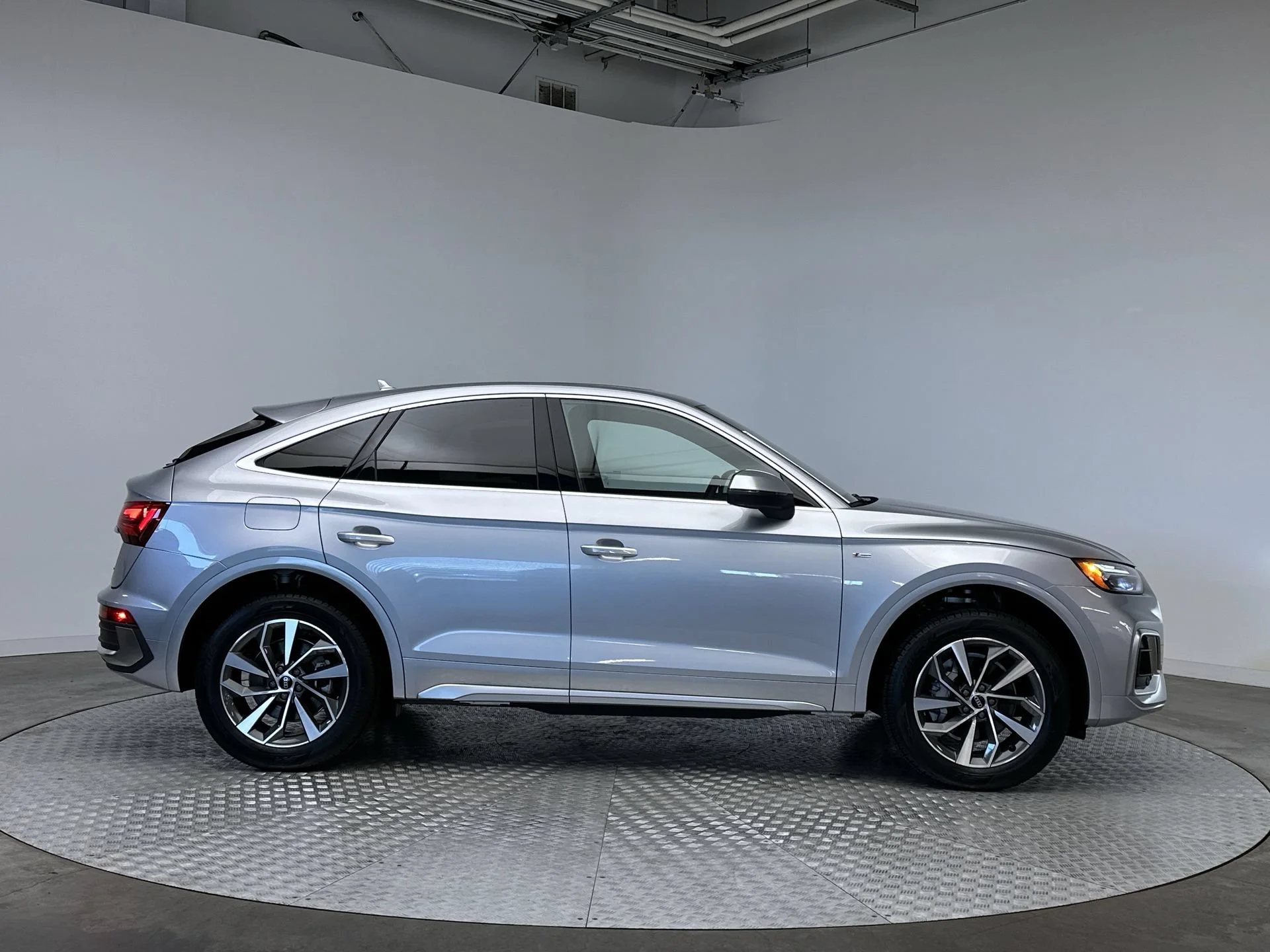 2025 Audi Q5 Sportback Premium Plus - Photo 10