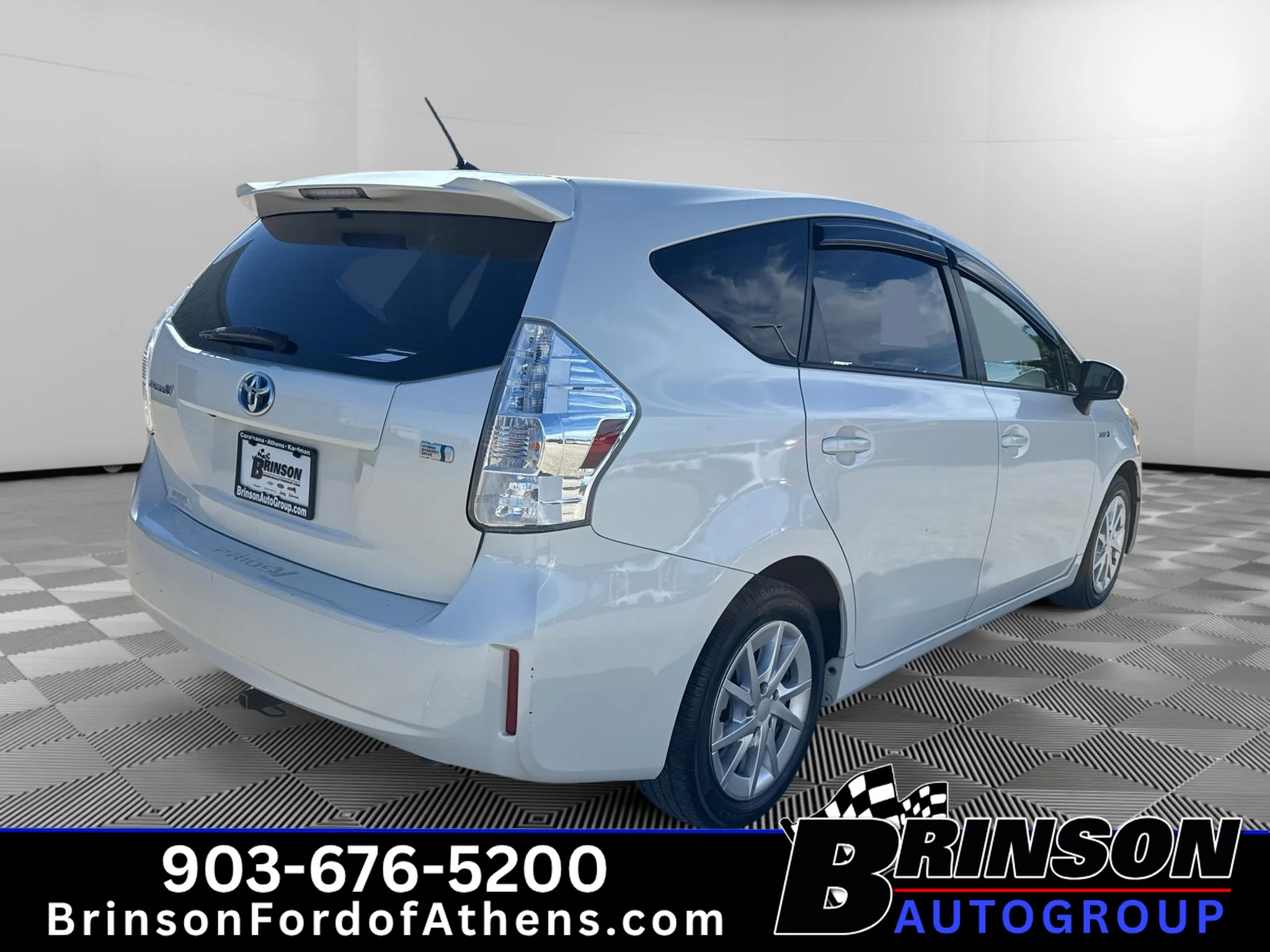 Used 2013 Blizzard Pearl Toyota Two image 5