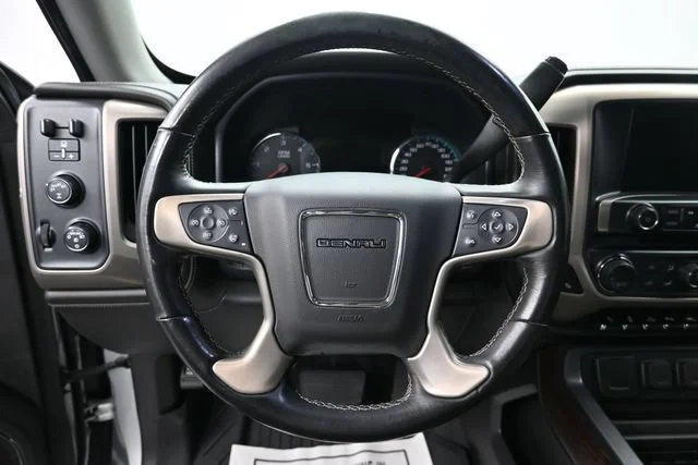 Used 2018 QUICKSILVER METALLIC GMC Denali image 14