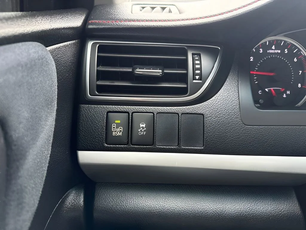 Used 2016  Toyota XSE image 25