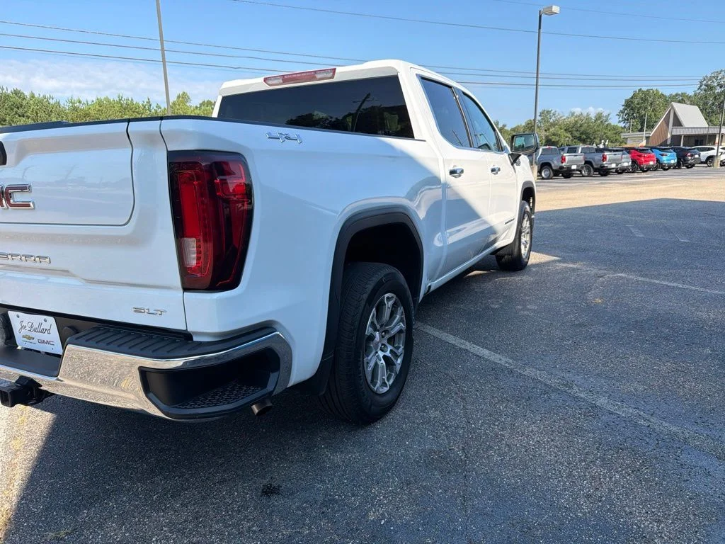 Used 2025 White GMC SLT image 5