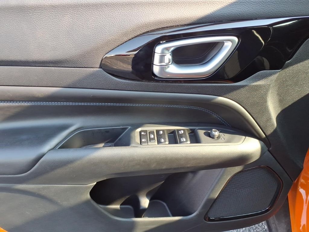 New 2026 Joose (DISC) Jeep Latitude image 6