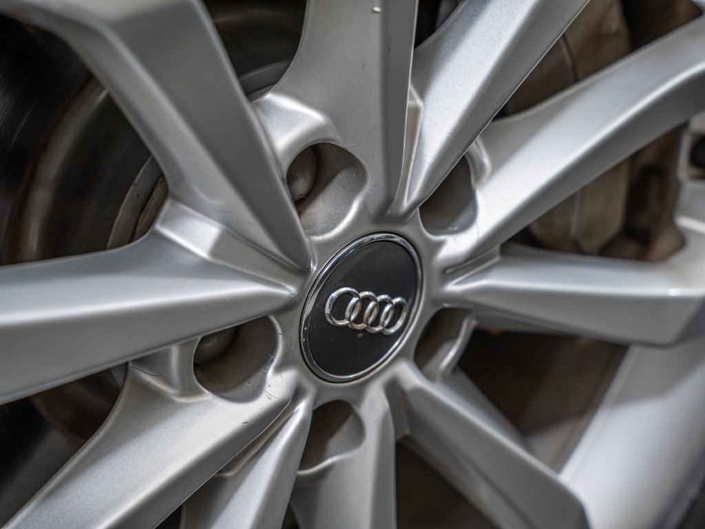 Used 2019 Brilliant Black Audi 2.0T Premium image 8