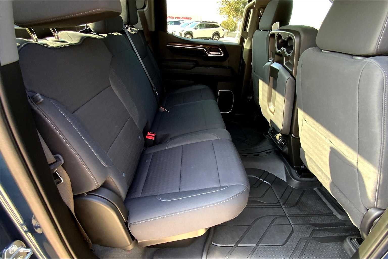 Used 2023 Northsky Blue Metallic Chevrolet LT image 19