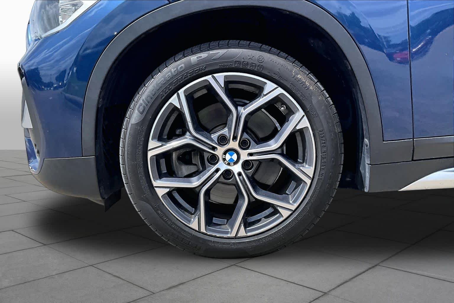 Used 2021 Phytonic Blue Metallic BMW sDrive28i image 10