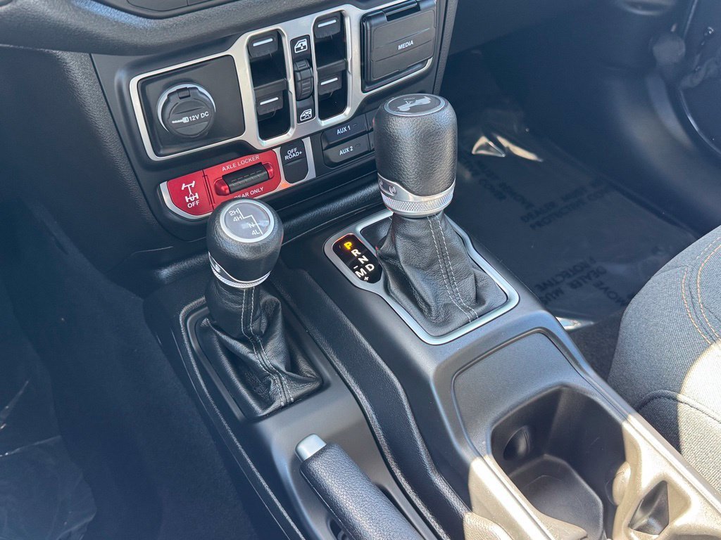 Used 2025 Crystal Metallic Jeep Willys image 16