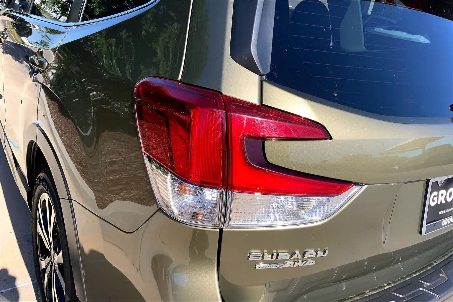 Used 2023 Autumn Green Metallic Subaru Limited image 28