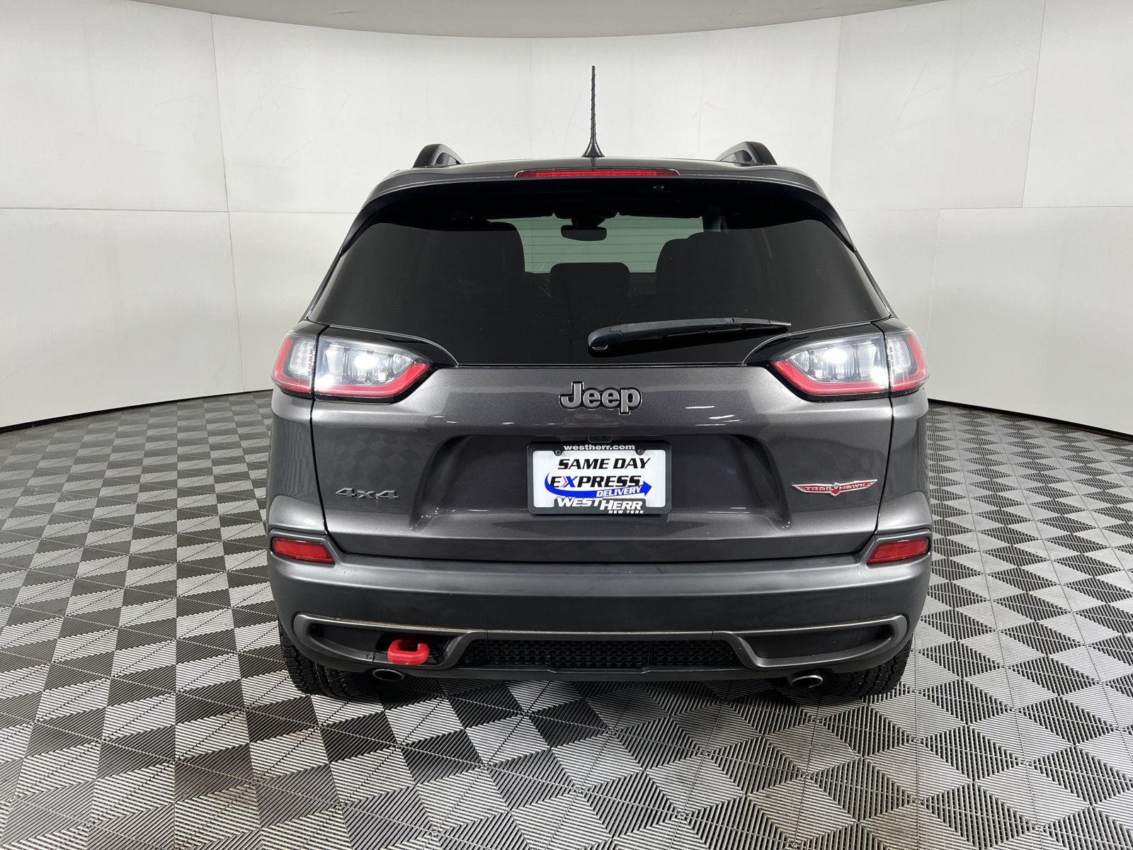 Used 2022 Granite Crystal Metallic Clearcoat Jeep Trailhawk image 24