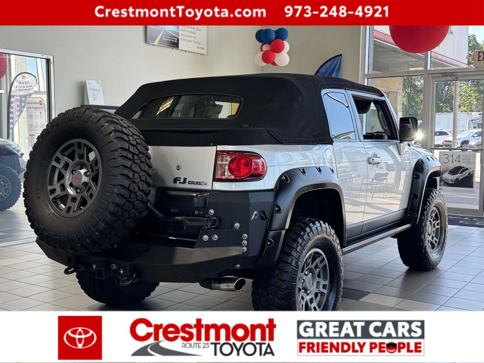 Used 2008 White/Titanium Metallic Toyota  image 5
