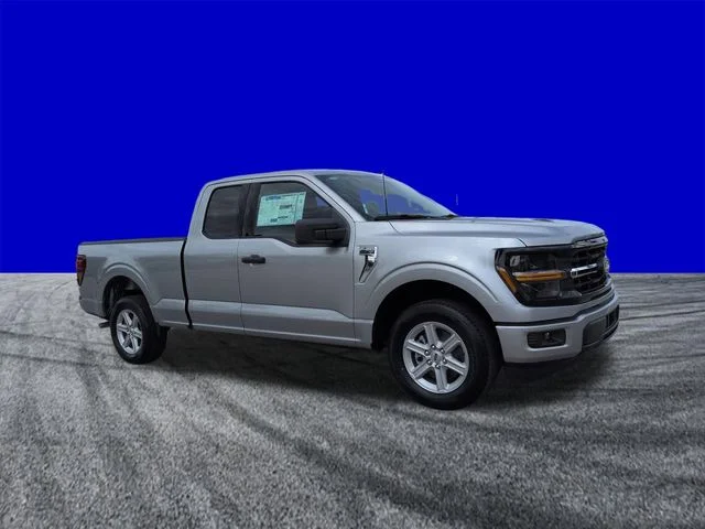 New 2026 Silver Ford XLT image 2