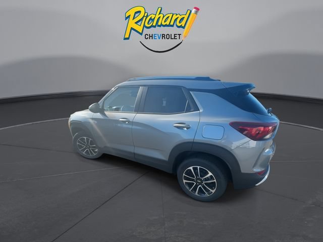 Used 2025 Sterling Gray Metallic Chevrolet LT image 6