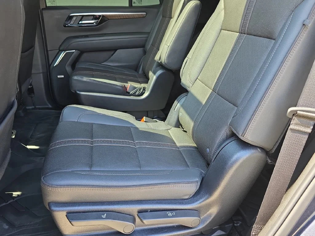 Used 2025 Dark Ash Metallic Chevrolet High Country image 26