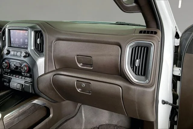 Used 2019 White Chevrolet LTZ image 21