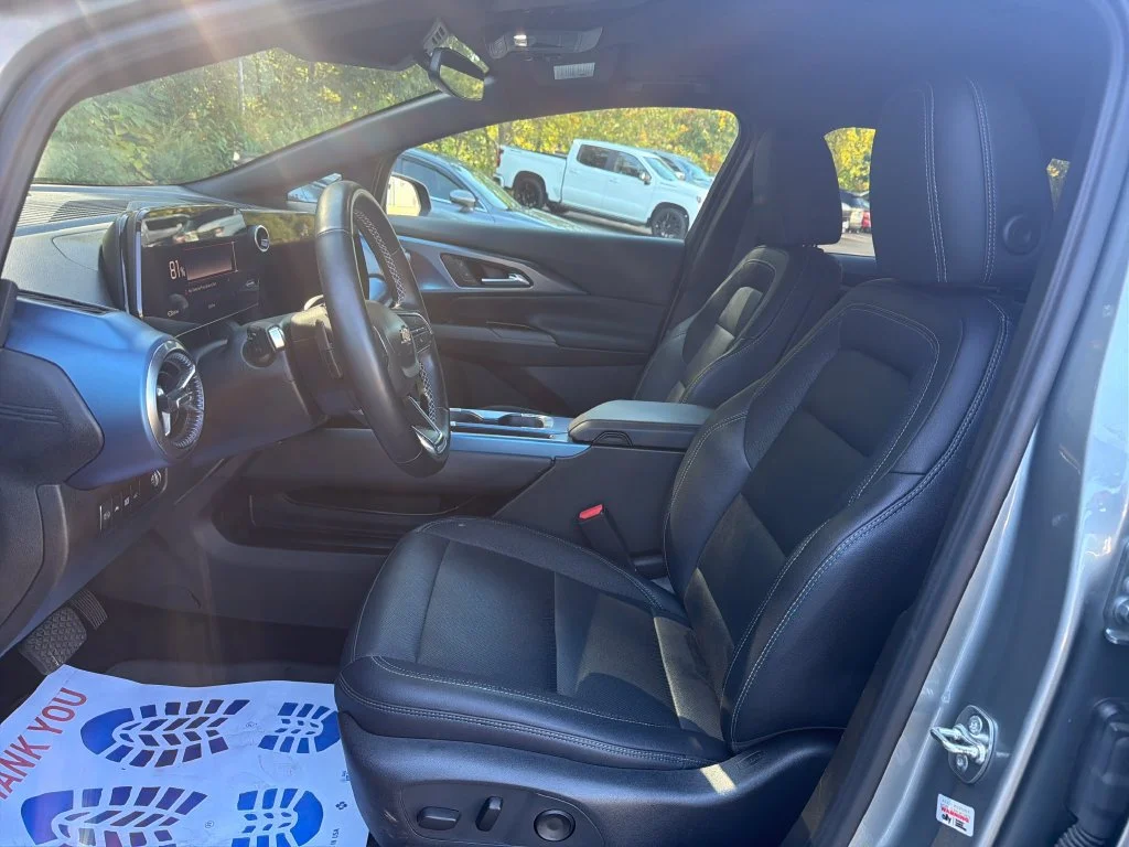 2024 Chevrolet Equinox EV LT - Photo 40