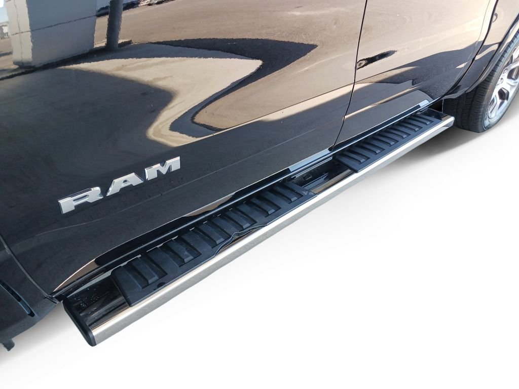 Used 2021 Black Ram Laramie image 18