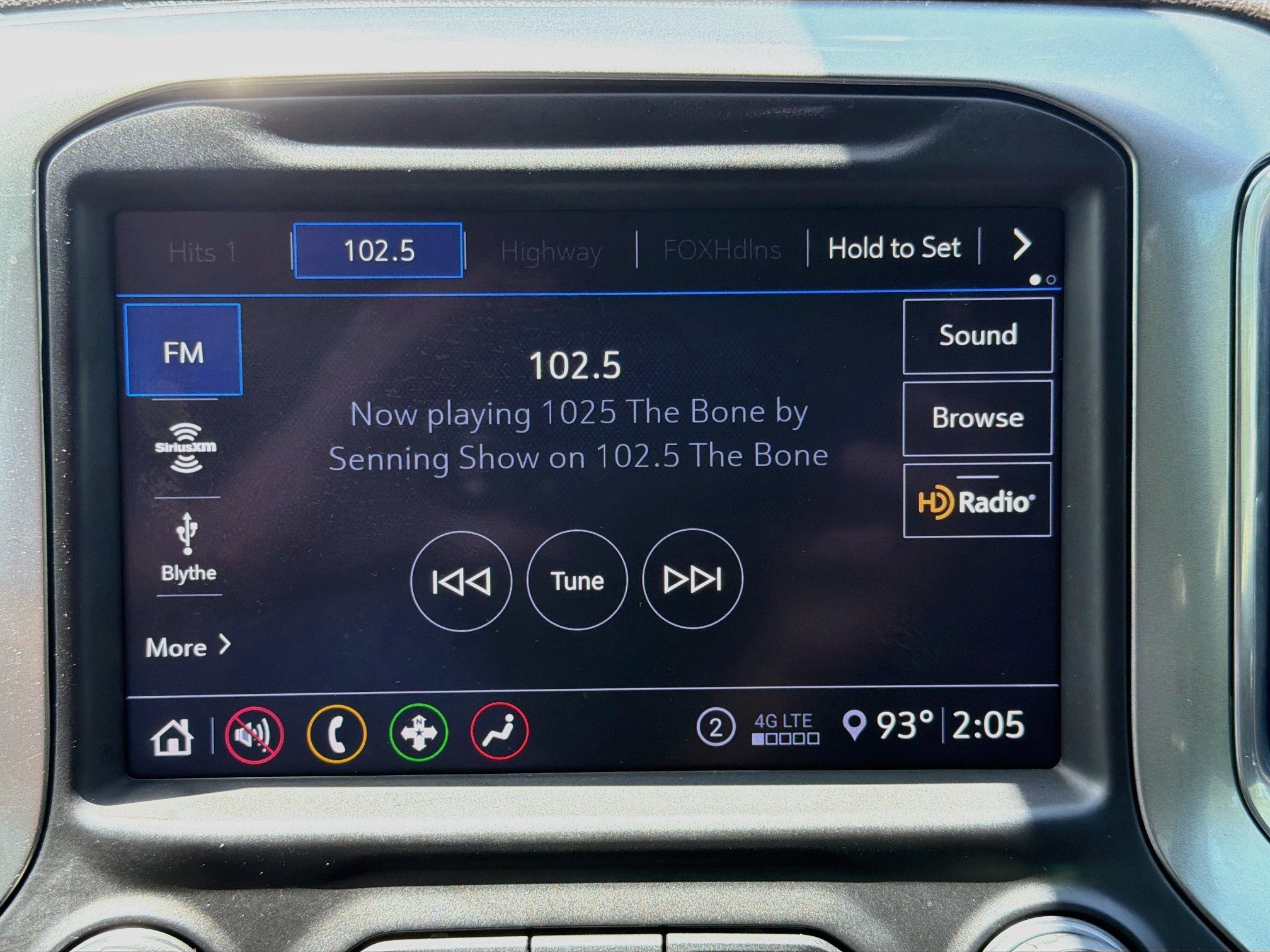 Used 2020 Summit White Chevrolet LT image 27