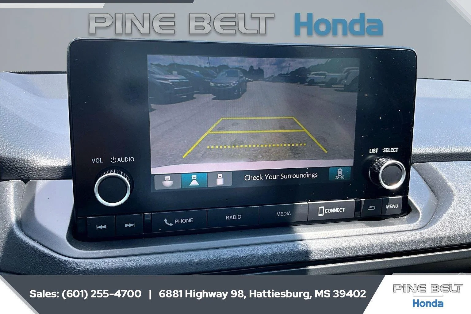 Used 2025 Platinum White Pearl Honda SE image 15