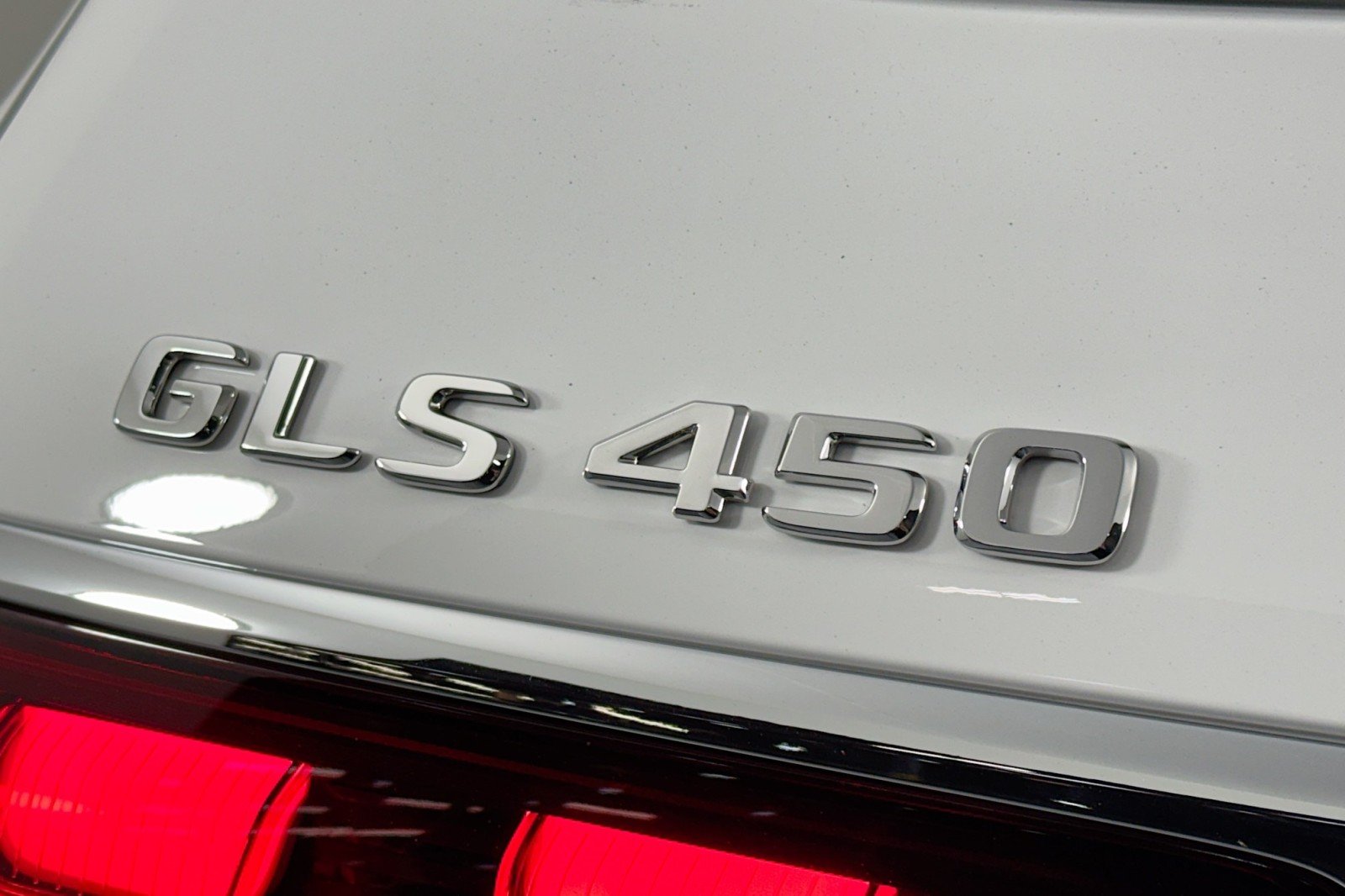 New 2026 Polar White Mercedes-Benz GLS 450 4MATIC® SUV image 9