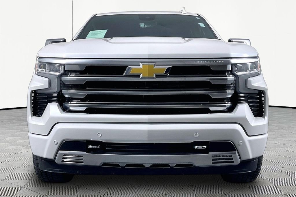 Used 2024 Beige Chevrolet High Country image 2