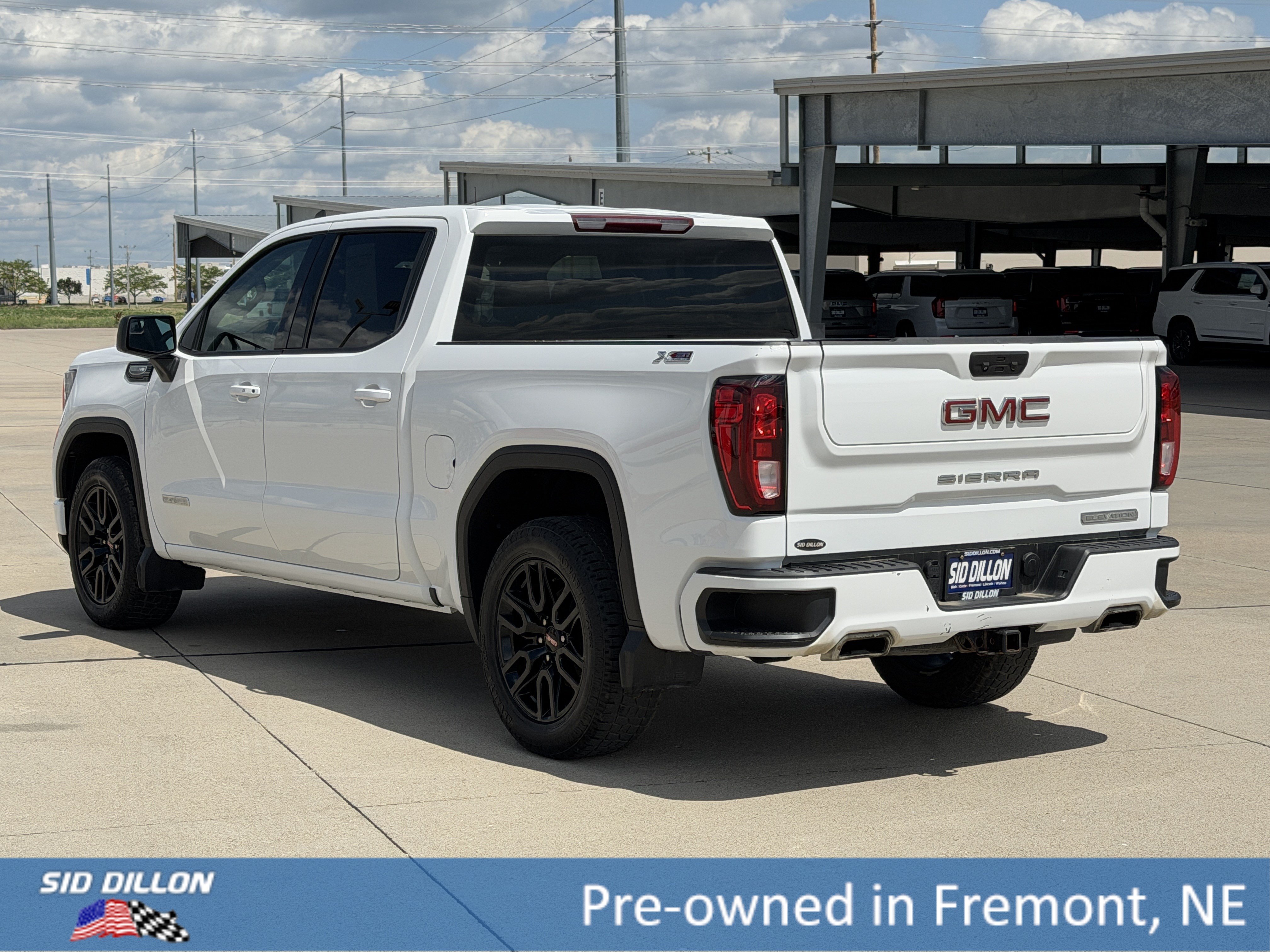 Used 2022 Summit White GMC Elevation image 6